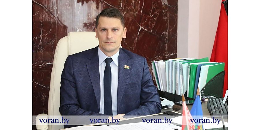 Шесть звонков поступило  на прямую телефонную линию председателя Вороновского райисполкома Василия Шлыка