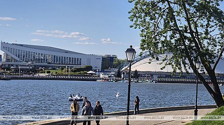 В мае белорусов ждут три выходных подряд. Как будем работать и отдыхать, рассказали в Минтруда