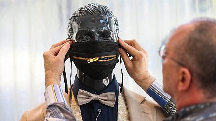 «COVID, маска… Новый год!». В Беларуси объявлен конкурс на самый оригинальный защитный аксессуар