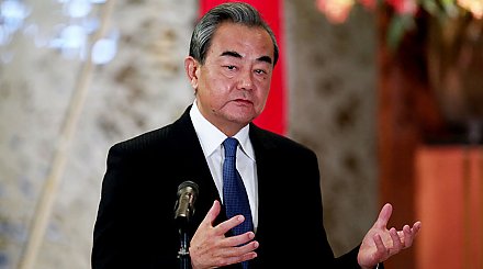 В Пекине предупредили об угрозе тотальной конфронтации между Китаем и США