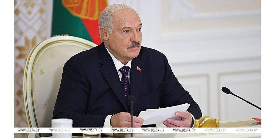 Стоп тарифам, развитие без "финансовой иглы" и защита прав трудящихся. Итоги недели Президента