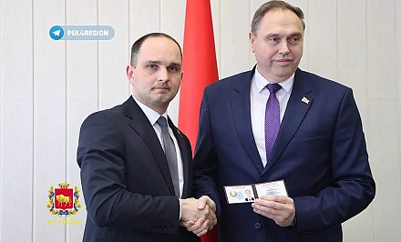 Глава Гродненской области Владимир Караник представил активу Островецкого района нового руководителя