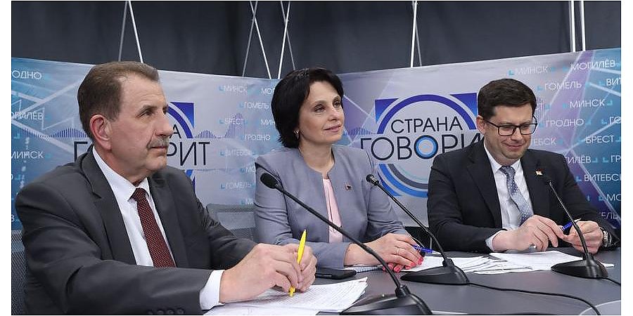 "Серьезных изменений нет". Минобразования об экзаменах для выпускников 9-х и 11-х классов