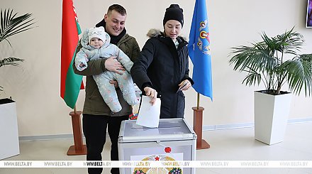 ЦИК: явка избирателей на выборах депутатов на 12.00 составила 50,97%