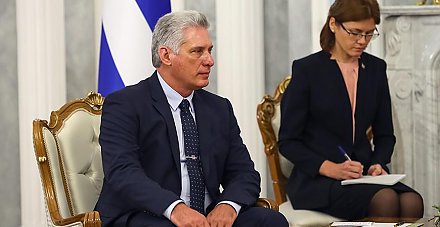 Александр Лукашенко поздравил Мигеля Марио Диас-Канеля Бермудеса с переизбранием на пост Президента Кубы