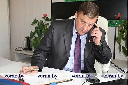 В Вороново прием граждан и прямую телефонную линию провел депутат Палаты представителей Национального собрания Республики Беларусь Александр Маркевич.
