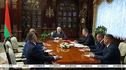 Помощники Президента и председатели райисполкомов. Александр Лукашенко рассмотрел кадровые вопросы