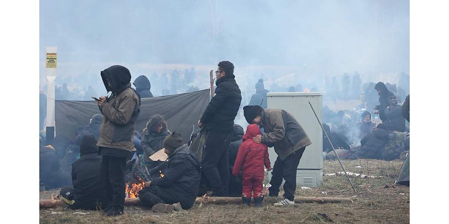 ЕС выделил 700 тысяч евро мигрантам на границе Польши и Беларуси