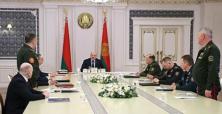 Александр Лукашенко о ситуации в Украине: надо искать пути к недопущению кровопролития и массовой бойни