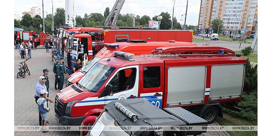 Александр Лукашенко в день 170-летия пожарной службы: "Время подвигов и самоотверженной борьбы со стихией"
