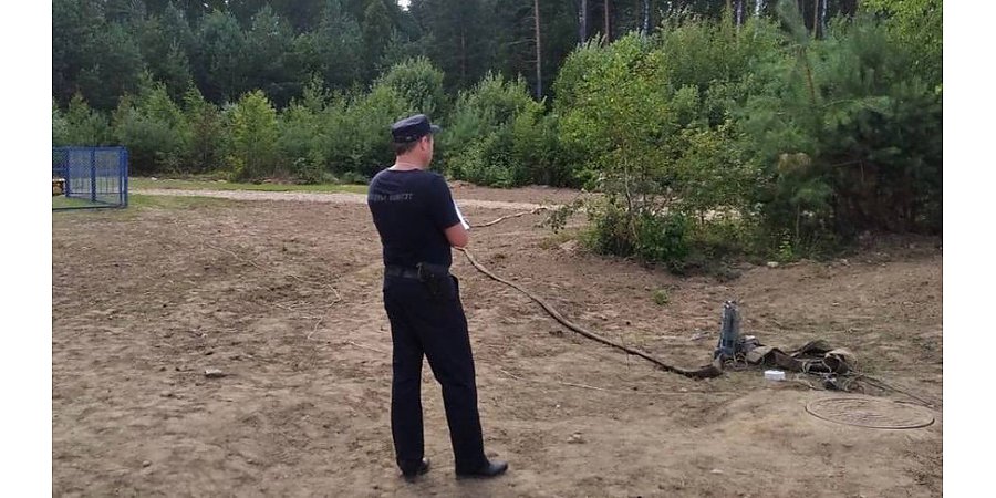 Двое рабочих в Лиде задохнулись при очистке канализации