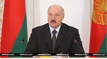 Президент поручил максимально широко провести в Беларуси благотворительную кампанию по подготовке к школе детей из малоимущих семей
