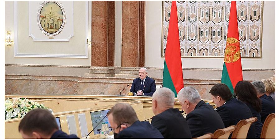 Александр Лукашенко предлагает наделить ВНС правом внесения изменений в Конституцию