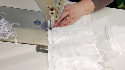 Предприятия "Беллегпрома" будут отшивать по 550 тыс. медицинских масок в сутки