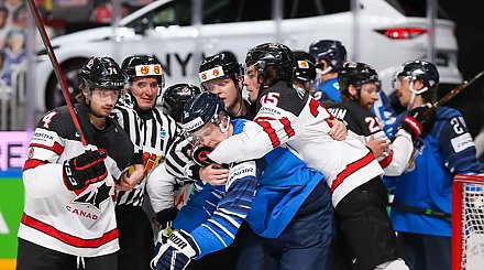 Хоккеисты сборной Канады выиграли чемпионат мира по хоккею в Латвии