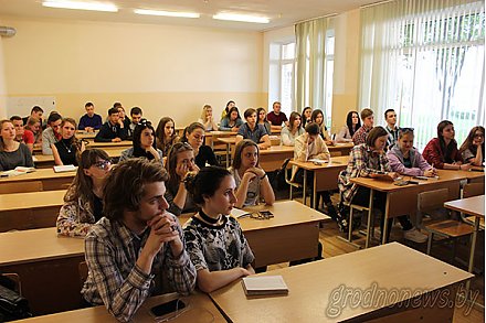 ЦТ по русскому языку планируют пройти почти 67 тысяч абитуриентов