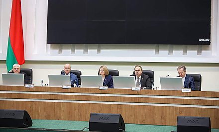 Продуктивный труд на благо людей и страны. В Гродно прошла сессия областного Совета депутатов