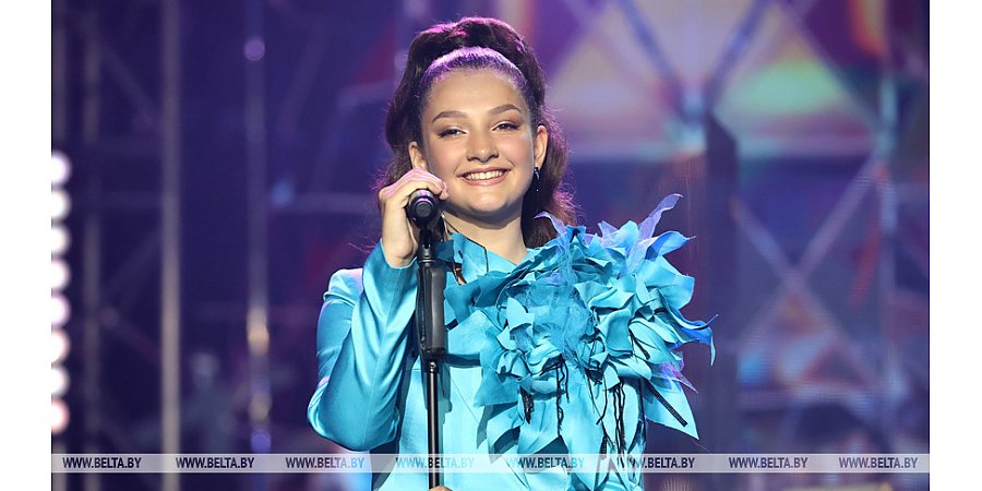 Песню на родном языке исполнили юные вокалисты во второй день музыкального конкурса "Витебск"