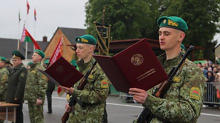 В Лидском погранотряде состоялся торжественный ритуал принятия Военной присяги