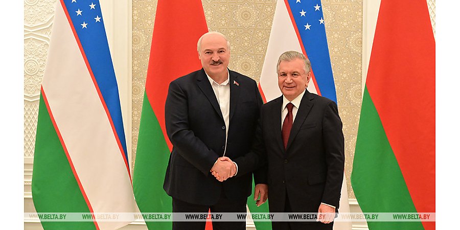 Александр Лукашенко в Самарканде встретился с Президентом Узбекистана Шавкатом Мирзиёевым