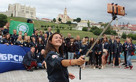 Выбирают IT-сферу и вступают в брак до 28 лет. Портрет молодежи Гродненщины