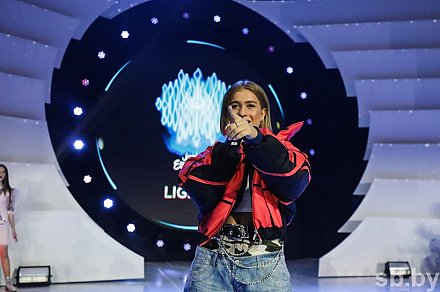 Первые 10 финалистов "Евровидения" выберут сегодня в Тель-Авиве, среди претендентов и белоруска ZENA