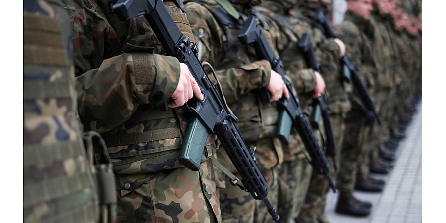 Польша в ноябре запустит пилотную программу всеобщей военной подготовки