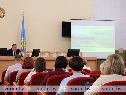 На планерке: квартирный вопрос для молодых и перезагрузка ЖКХ