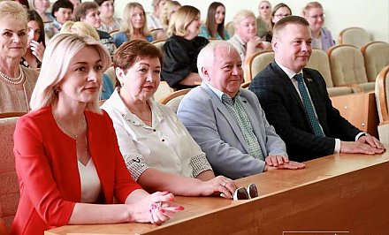 Гродненский областной институт развития образования принимает поздравления с присуждением Премии Правительства за достижения в области качества