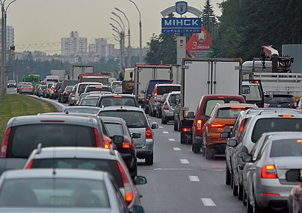 Проект указа с отвязкой дорожного сбора от техосмотра готов, но включение в цену топлива обсуждается