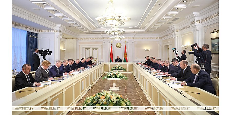 Александр Лукашенко о перспективах Витебской области: нужен пошаговый антикризисный план 