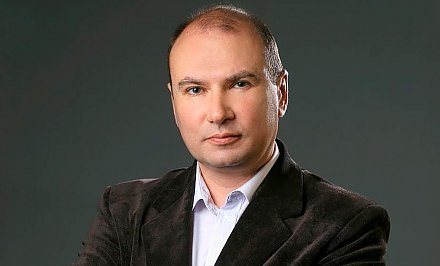 Зачем соседи Беларуси прикрываются миграционным кризисом, наращивая эскалацию на рубежах, рассуждает журналист, политический блогер Юрий Уваров