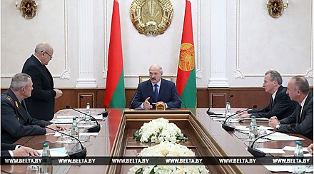 Лукашенко потребовал скоординированной работы в решении проблемы возврата дебиторской задолженности