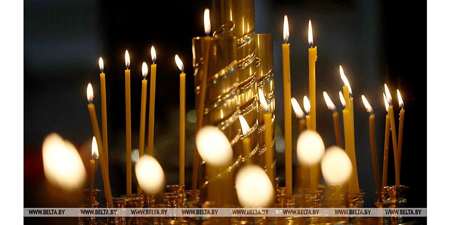 День всех святых и День поминовения усопших отмечают католики в первые дни ноября1