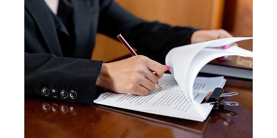 14 октября нотариусы дадут бесплатную консультацию многодетным мамам