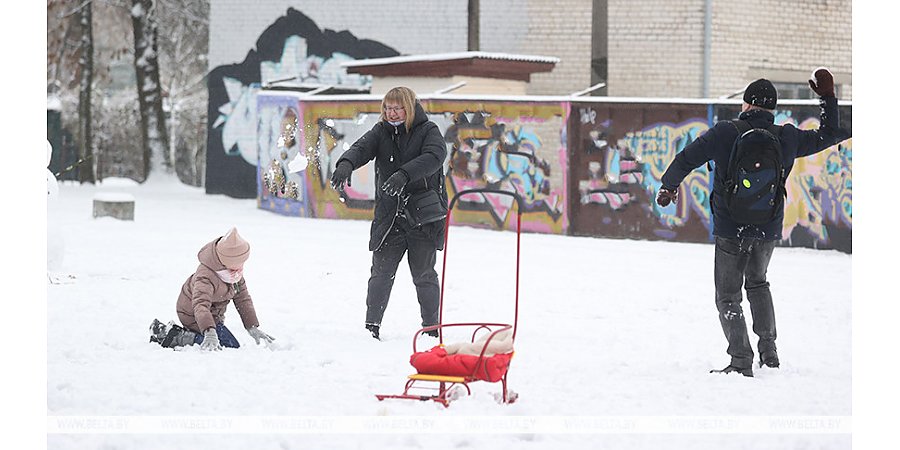 Время снежных забав и ледовых рисков. В Минздраве напомнили правила безопасности в холодный сезон