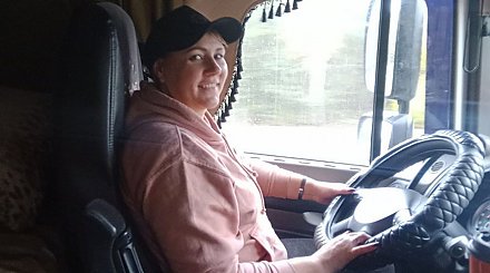 "Горжусь собой, когда вижу руки в мазуте". Жительница Минской области ведет бизнес в сфере грузоперевозок