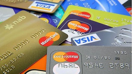 Нацбанк рекомендовал банкам автоматически продлевать срок действия платежных карточек