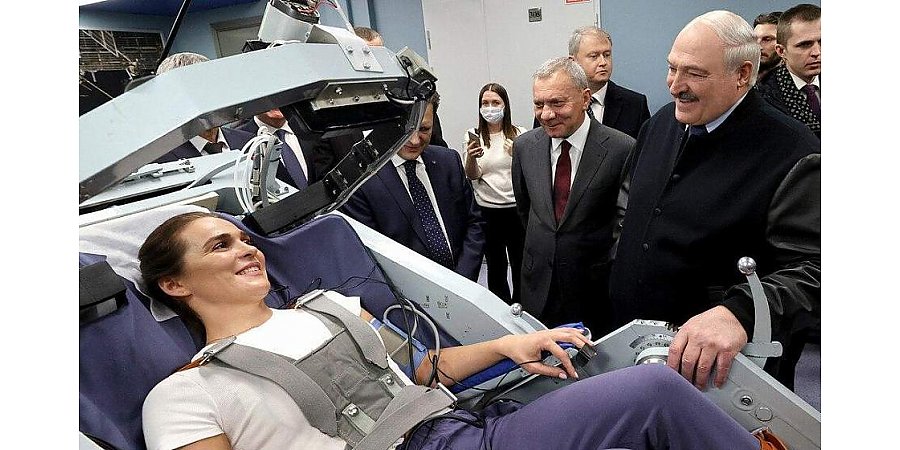 Девушка-космонавт из Беларуси попала в состав основного экипажа для полета на МКС