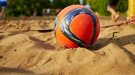 Сборная Беларуси по пляжному футболу уступила россиянам в первом спарринге в Минске