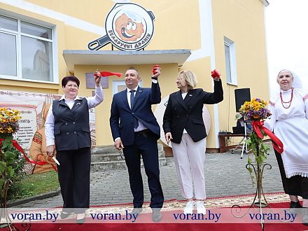 Прикоснуться к традициям. В Вороново открыли уникальный культурно-образовательный центр «Беларускi дранік»