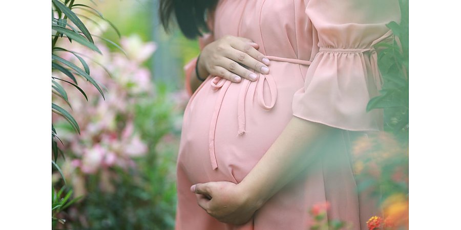 Чего нельзя есть беременным и правда ли, что в этот период нужно питаться за двоих, рассказала врач