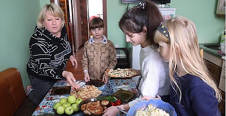 В Беларуси около 85% детей-сирот воспитываются в замещающих семьях