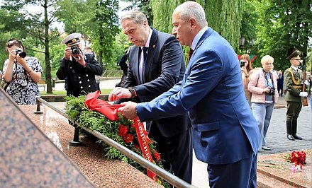 «В этой памяти сила белорусского народа». Митинг-реквием, посвященный годовщине начала Великой Отечественной войны, прошел в Гродно