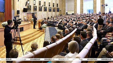 Гусаков: белорусская наука стремится идти в ногу с мировыми трендами и предлагает передовые разработки