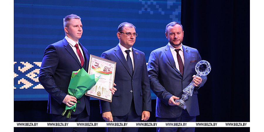 Каранкевич вручил премии правительства за достижения в области качества