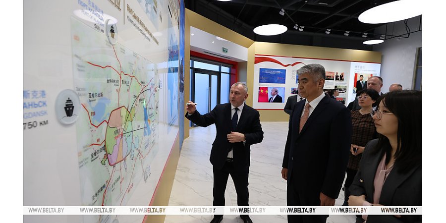 "Инвесторы из Китая поверили в этот проект". Представитель ЦК КПК посетил "Великий камень"