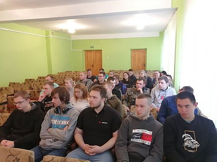 Председатель Вороновского районного объединения профсоюзов встретилась с учащимися колледжа