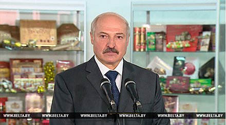 Президент Беларуси: "оторвем головы" за попытки использовать деноминацию для повышения цен