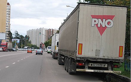 Населенный пункт — не парковка для фур